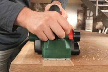 ЭЛЕКТРИЧЕСКИЙ РУГУГАТЕЛЬ 550ВТ PHO 1500 BOSCH