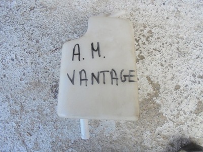 Бачок aston martin vantage фото №1