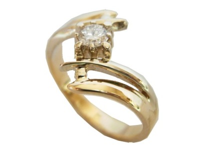 Piękny złoty pierścionek z brylantami! 0.25 ct