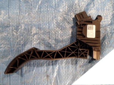 Skoda superb iii педаль газу 5q1723503h фото №1