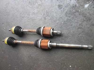 Приводной вал приводной вал land rover discovery 4 3,0d фото №1