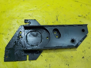 Scania r кронштейн центрального смазки фото №1