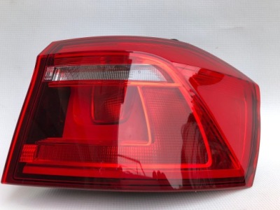 Лампа задня права vw golf sportsvan 510945096p фото №1