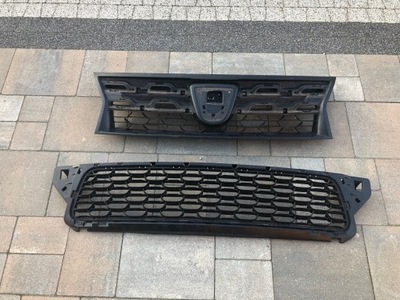 Dacia duster lift решітка радіатора решітка радіатора фото №1