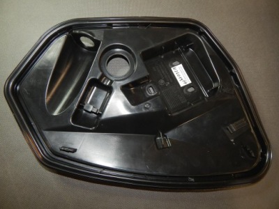 Skoda superb 3v заглушка двері pp 3v0837916e фото №1