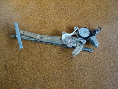 Mitsubishi asx 11r подъемник стекло перед правый фото №1