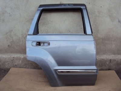 Двері правий задня jeep cherokee wk 05- фото №1