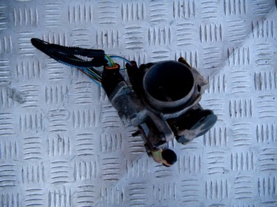 Opel vectra b 1.6 дроссельная заслонка 06681c фото №1