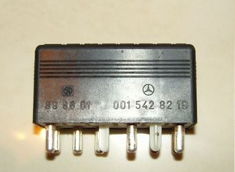 Przekaźnik Mercedes S CL 300-600 W 140 0015428219