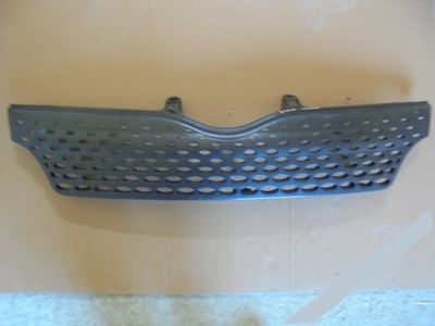 Решітка радіатора решітка радіатора toyota yaris verso фото №1