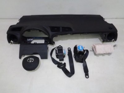 Toyota yaris iii приборная панель подушки безопасности ремни комплект фото №1