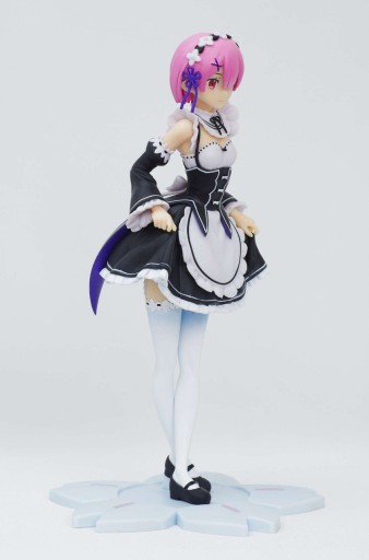 FIGURKA Anime Re Zero Ram Curtsey Premium SEGA Rem