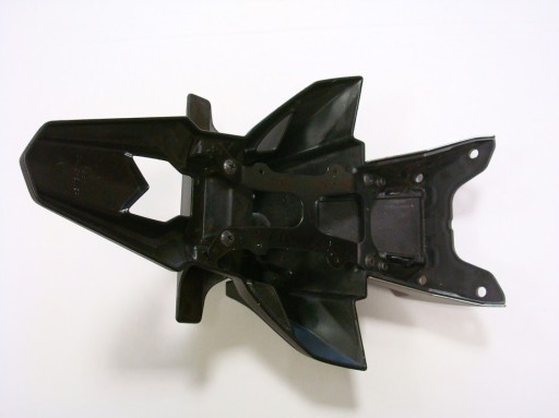 SUZUKI GSXR 600 750 08-10 ЗАДНЕЕ КРЫЛО