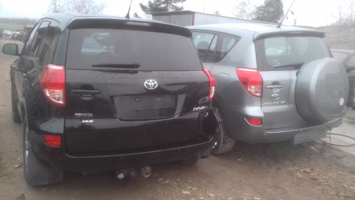Корпус воздушного фильтра Toyota Rav4 III 2.2 LIFT
