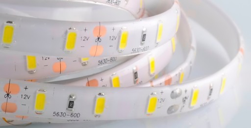 Oświetlenie 300 LED wodoodporne 5630 ZIMNA 25m