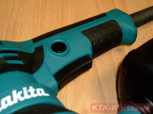 Эксцентриковая шлифовальная машина MAKITA BO5041 125 мм