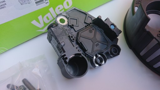 РЕГУЛЯТОР НАПРЯЖЕНИЯ VALEO 593940