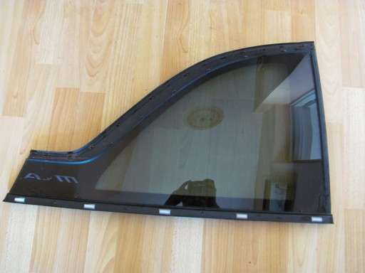 Opel Adam prawa tylna boczna szyba