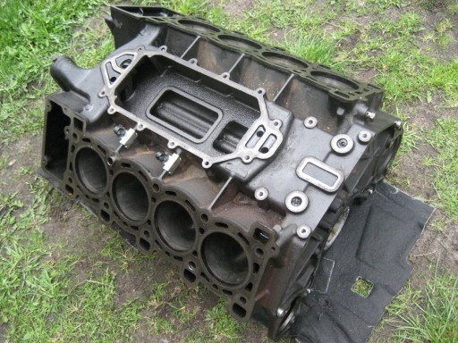 Blok silnika BMW 740D E38 M67 4.0 Biturbo