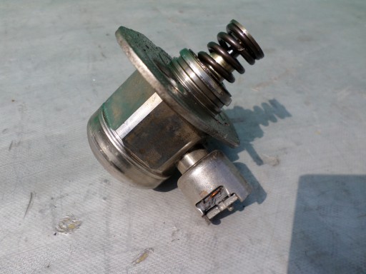 BMW N20 F10 F20 F30 POMPA WTRYSKOWA 7584461