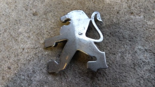 PEUGEOT EMBLEMAT