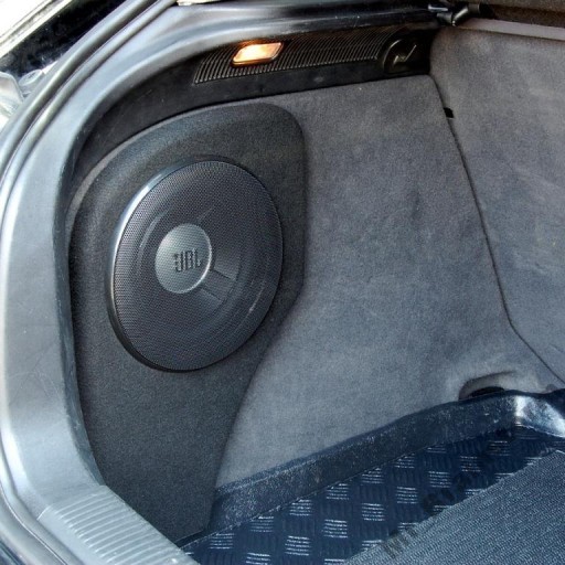 AUDI A3 8P SPORTBACK 2003-2013 SUBWOOFER SKRZYNKA OBUDOWA NA 20cm Z OPCJAMI