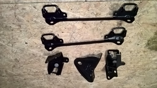 Кронштейн крепление дивана FOCUS MK3 2015 г. Комплект