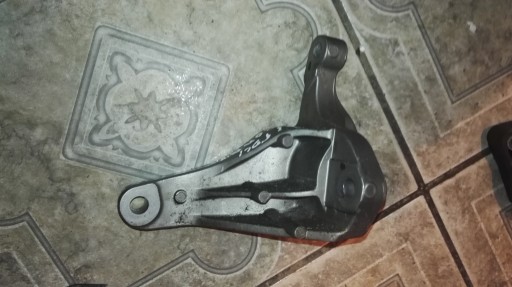 3M51-7M125-AE - FORD CONNECT 14R 1.6 TDCI ЛАПА КОРОБКИ 3M51-7M125