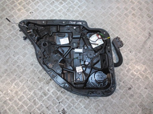 C W205 склопідйомник лівий задній MERCEDES