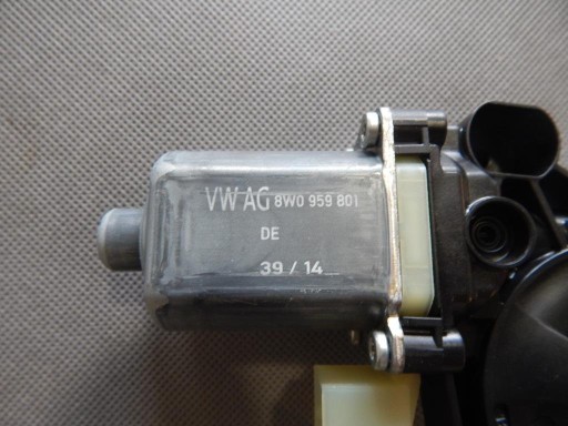 AUDI Q7 4M Micro moteur Vitres Droite Avant 8W0959801