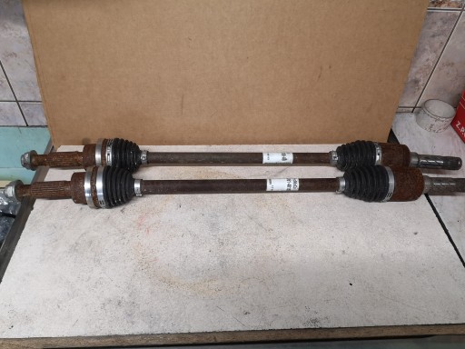 CV61-4K138-AB - FORD KUGA MK2 13-16 R 2.0 TDCI ПОЛУОСЬ ЗАДНИЙ