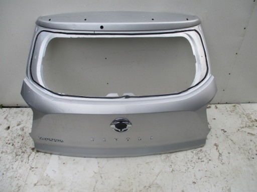 Ssangyong tivoli задняя дверь