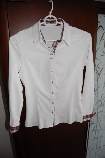 Zdjęcie oferty: bluzka biała apelowa elastyczna cienka M 38