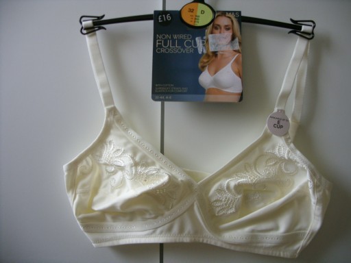 Zdjęcie oferty: MARKS&SPENCER 1X BIUSTONOSZ ROZ 70 D UK 32 D