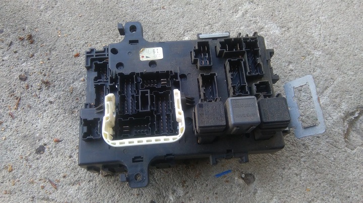 NISSAN PRIMERA P11 1.6 B BOÎTE RELAI MODULE photo 1 - milautoparts-fr.ukrlive.com