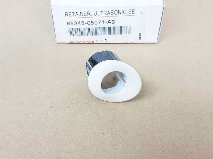 AVENSIS T27 08-15 BRACKET SENSOR PARKING 040 photo 2 - milautoparts-fr.ukrlive.com