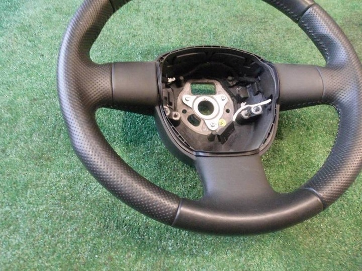 STEERING WHEEL AUDI A3 8P A4 B7 A6 C6 LEATHER BLADES photo 2 - milautoparts-fr.ukrlive.com