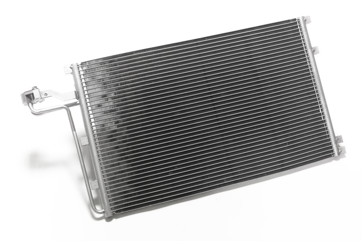 RADIATEUR DU CLIMATISEUR VOLVO C30 S40 T5 D5 06-07 photo 1 - milautoparts-fr.ukrlive.com