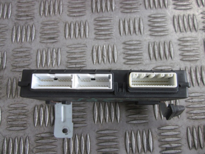 MODULE CONTRÔLEUR BCM HYUNDAI I30 07-10 954002L115