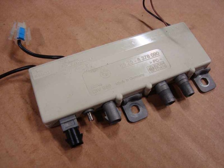 BMW 7 E38 MODULE AMPLIFICATEUR D'ANTENNE D'ANTENNE 8378090 photo 1 - milautoparts-fr.ukrlive.com