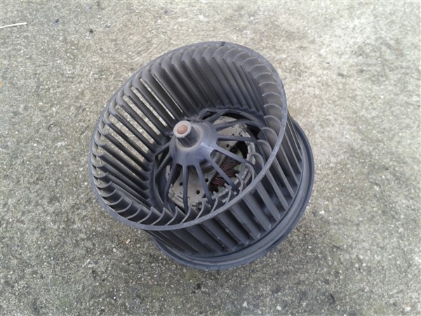 VENTILATEUR DE CHAUFFAGE FORD C-MAX 1.6 TDCI 110KM photo 1 - milautoparts-fr.ukrlive.com