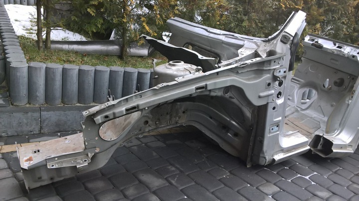 фото №2, Ford mondeo mk3 фартук лонжерон перед lewa/praw