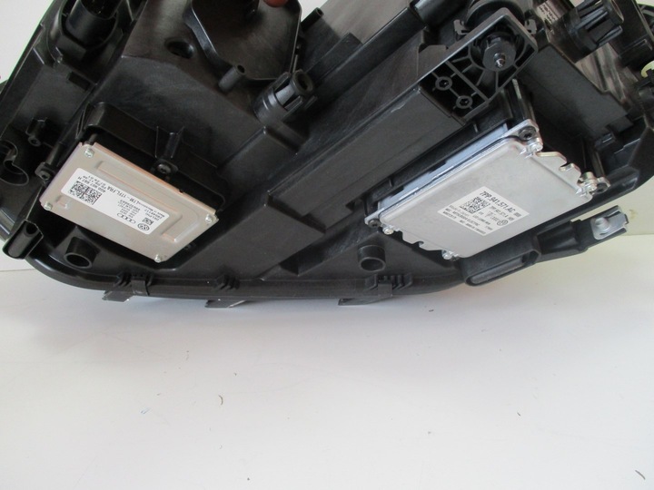 фото №6, Лампа права повний led vw touran 5ta нове англія