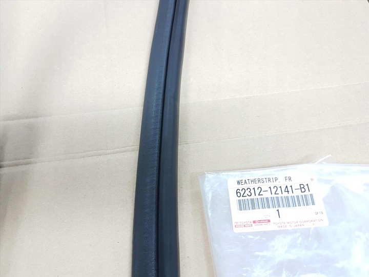 фото №3, Corolla e12 02-07 прокладка кузов двері перед