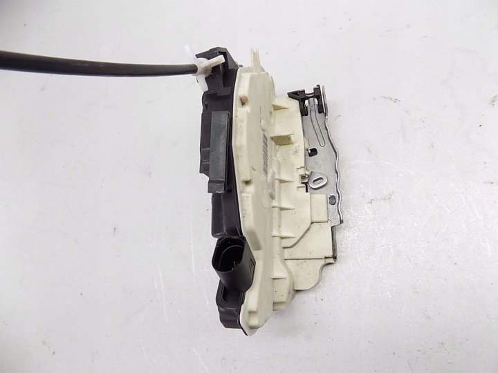 фото №12, Замок дверь правая зад 6pin - vw passat cc 08-11