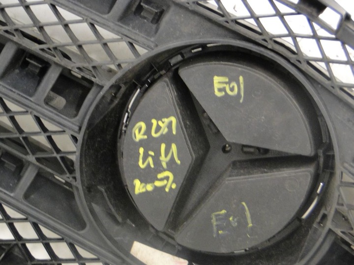 фото №6, Mercedes r клас w251 рестайлінг решітка радіатора amg решітка хром