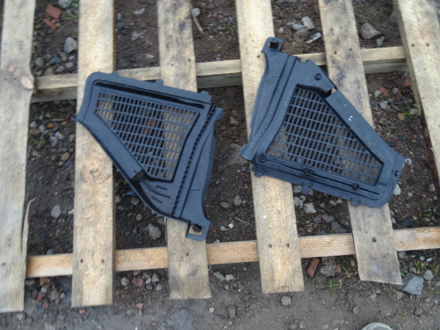 фото №1, Bmw f25 защита панель под лобовым стеклом 2szt.