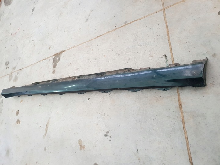 фото №1, Планка порогова накладка права mercedes r w251