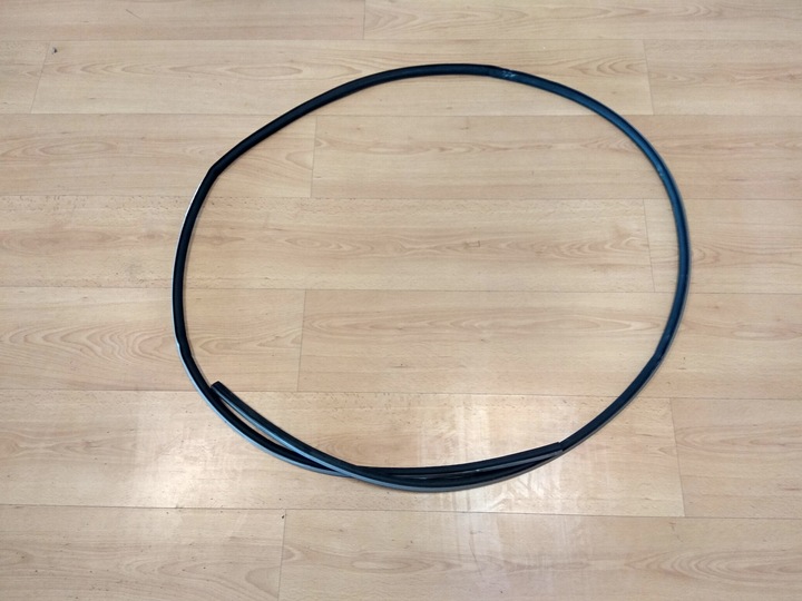 фото №1, Mercedes w213 sedan прокладка двері лівий зад