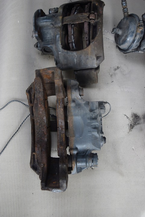 фото №2, Суппорт тормозной l/p зажимы тормозные daf xf 105